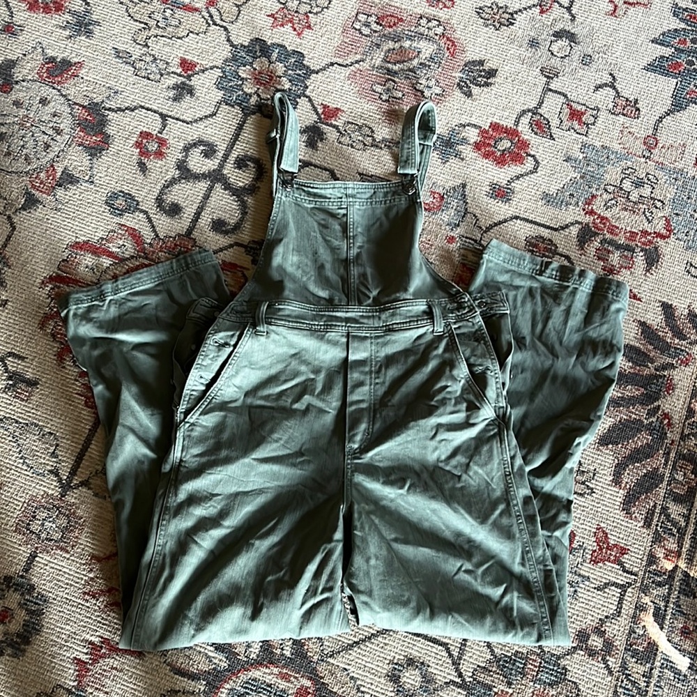 Wide leg baggy overalls